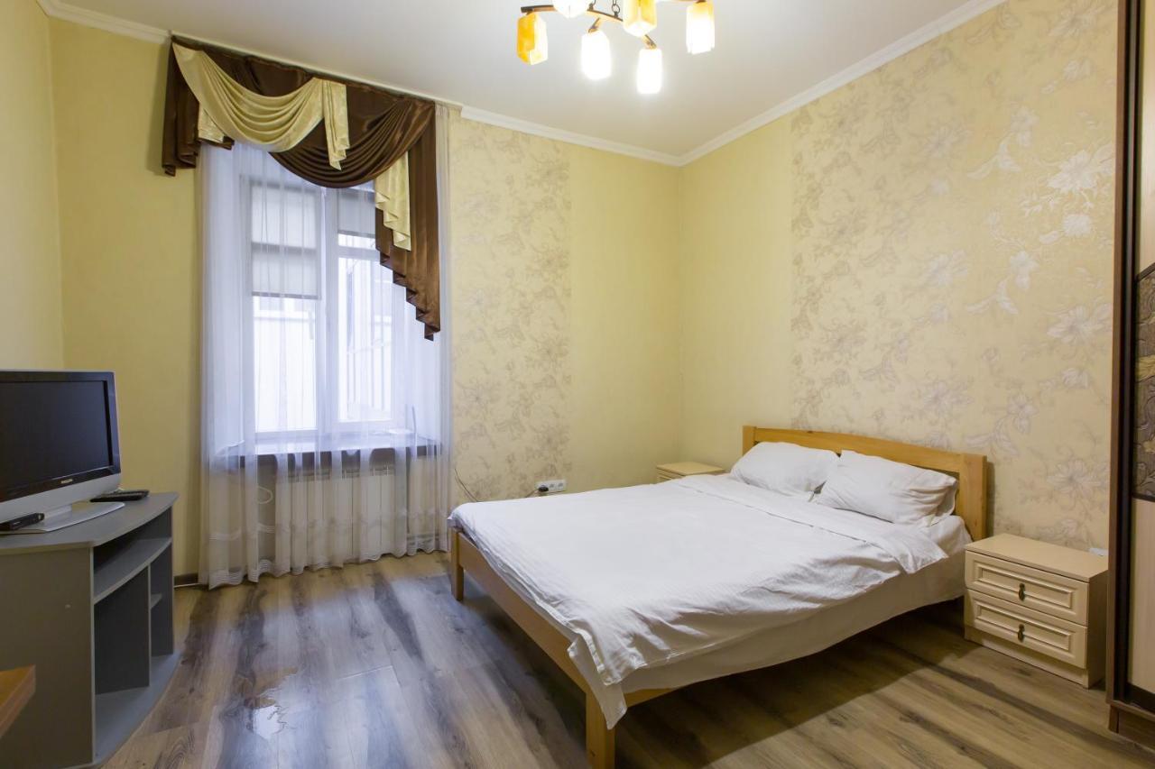 Квартира Подобово Біля Площі Ринок Вулиця Староєврейська 17 Leópolis Exterior foto