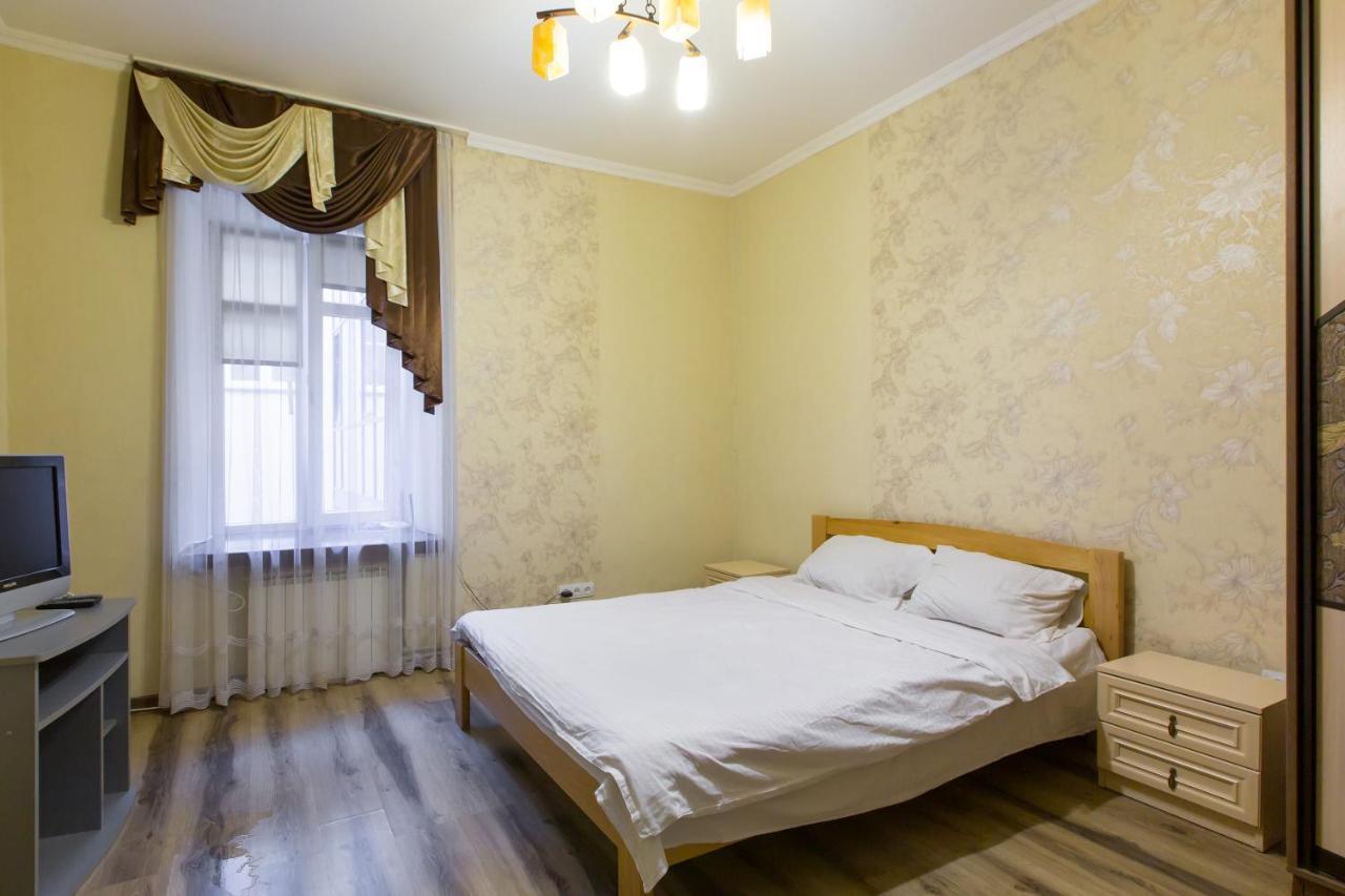 Квартира Подобово Біля Площі Ринок Вулиця Староєврейська 17 Leópolis Exterior foto