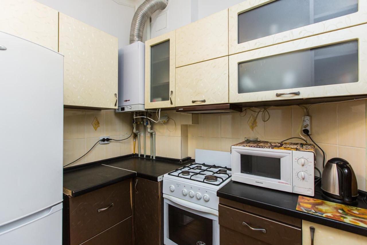Квартира Подобово Біля Площі Ринок Вулиця Староєврейська 17 Leópolis Exterior foto