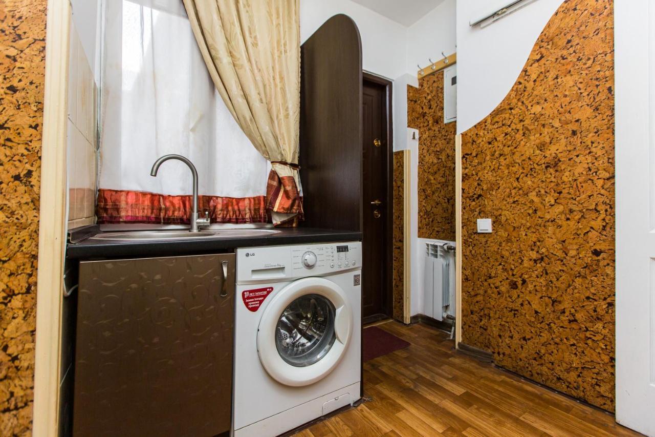 Квартира Подобово Біля Площі Ринок Вулиця Староєврейська 17 Leópolis Exterior foto